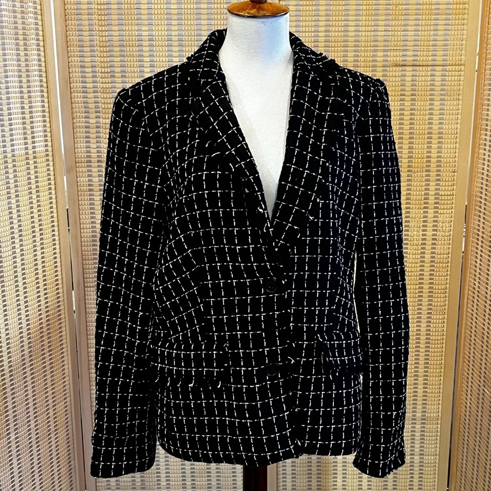 Karl Lagerfeld Paris blazer size 14 check plaid black and x cream